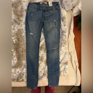 HOLLISTER SZ 1 NEW W/O TAGS